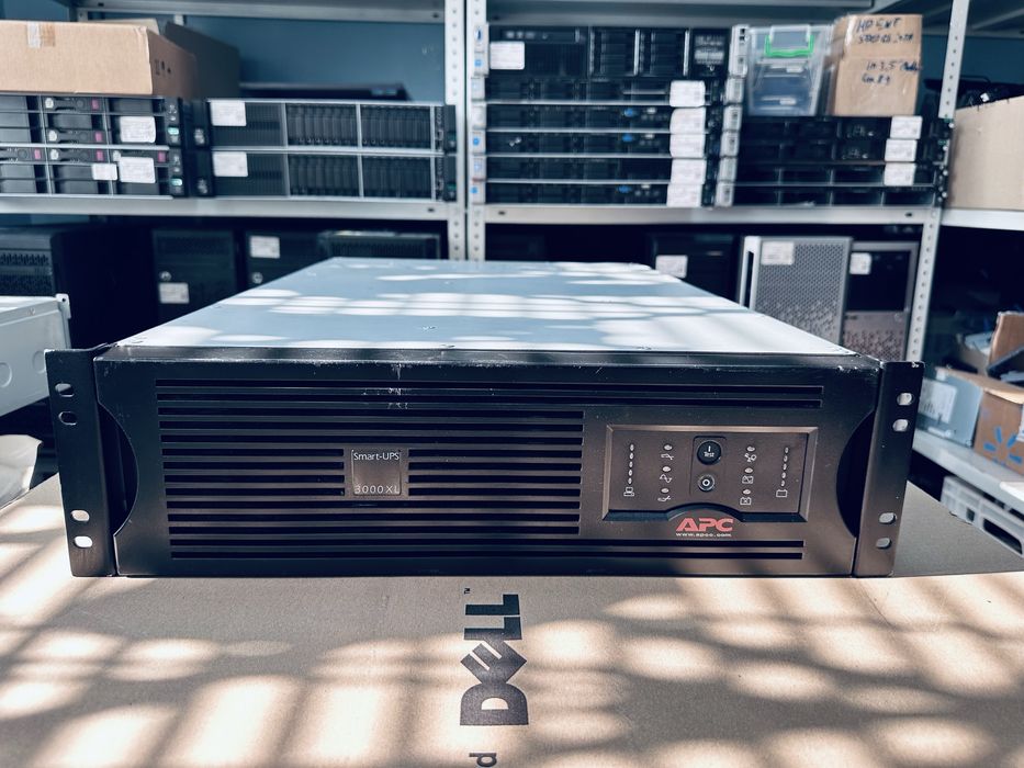 Лінійно-інтерактивне ДБЖ APC Smart-UPS XL 3000VA RM 3U