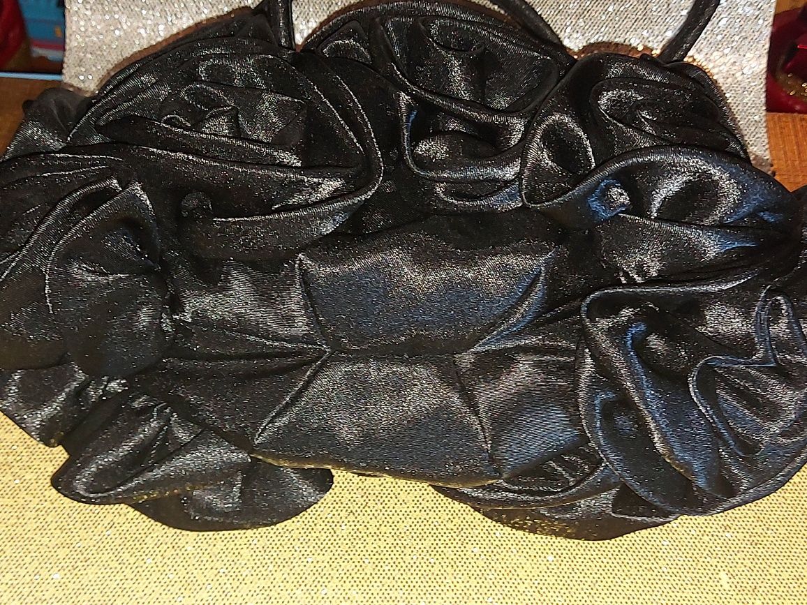 Śliczna unikatowa elegancka   torebka model Bouguet firmy Barratts UK