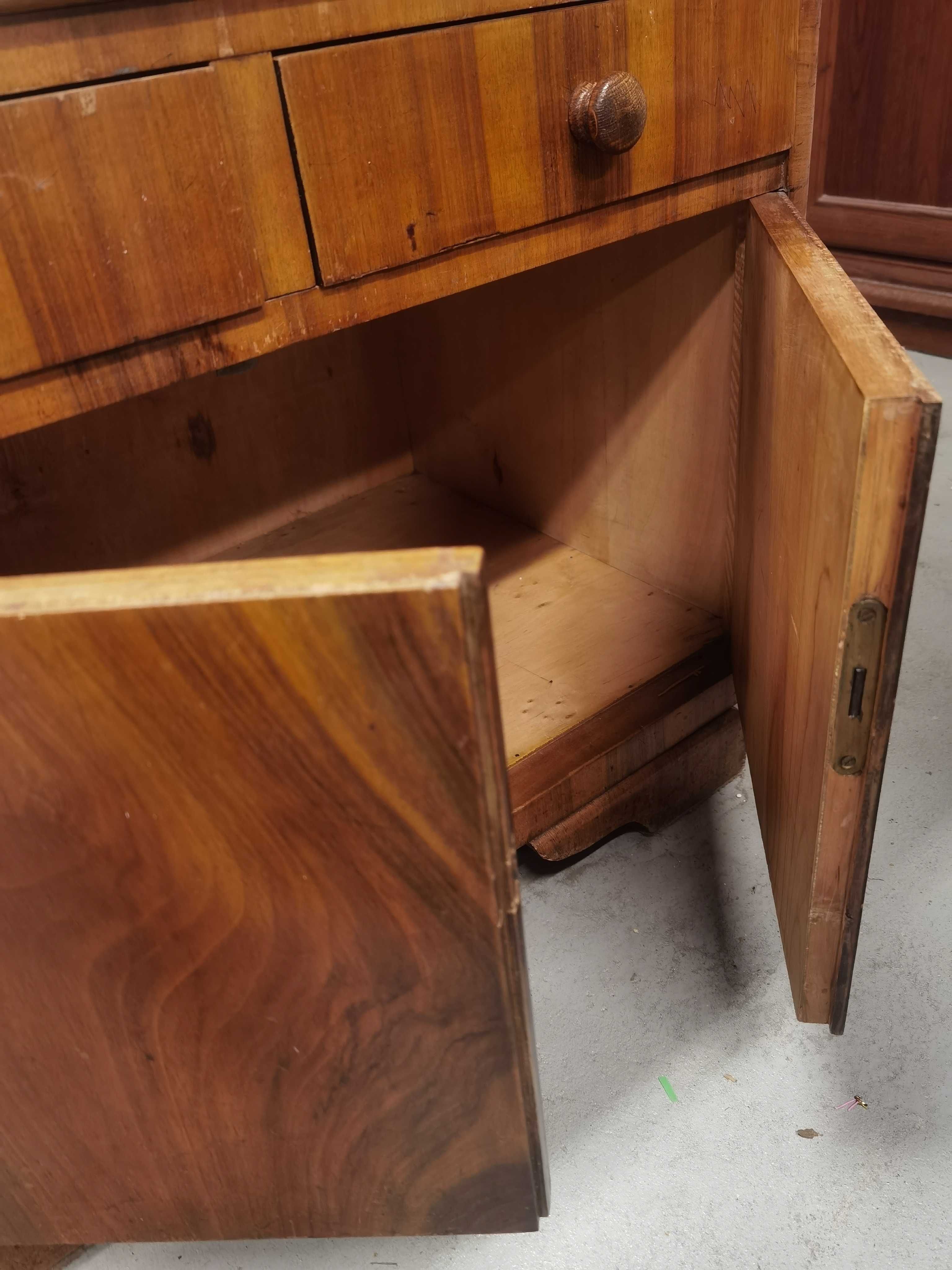 Szafka witrynka komódka art deco orzech dąb Lata 20-30