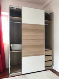 Roupeiro modular com portas deslizantes