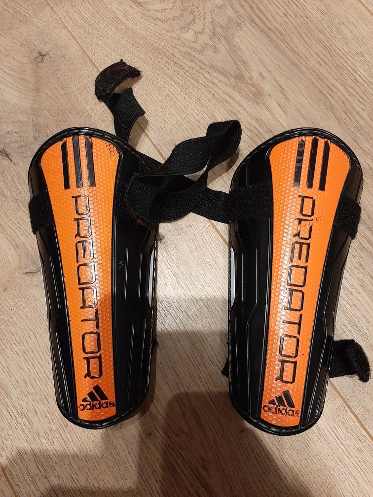 Ochraniacze Adidas Predator