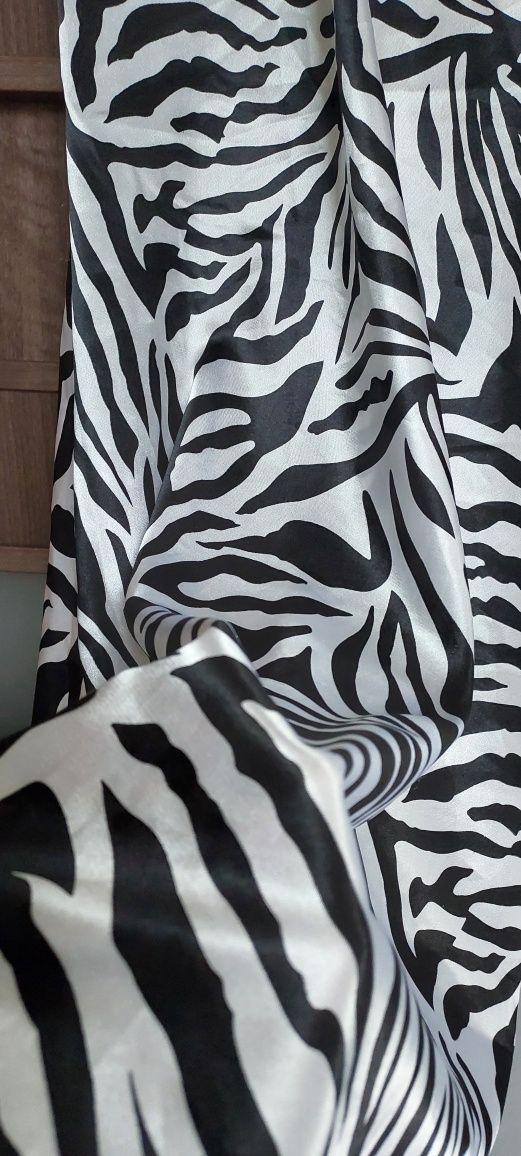 Sukienka letnia midi zebra