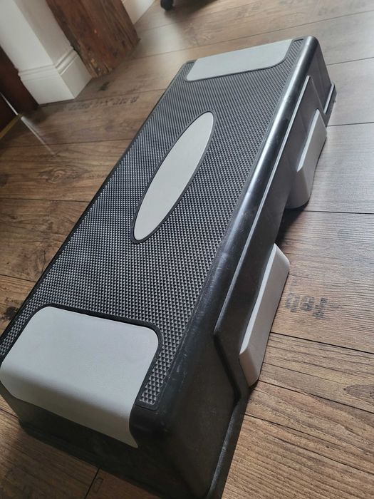 Podest do stepu regulowany