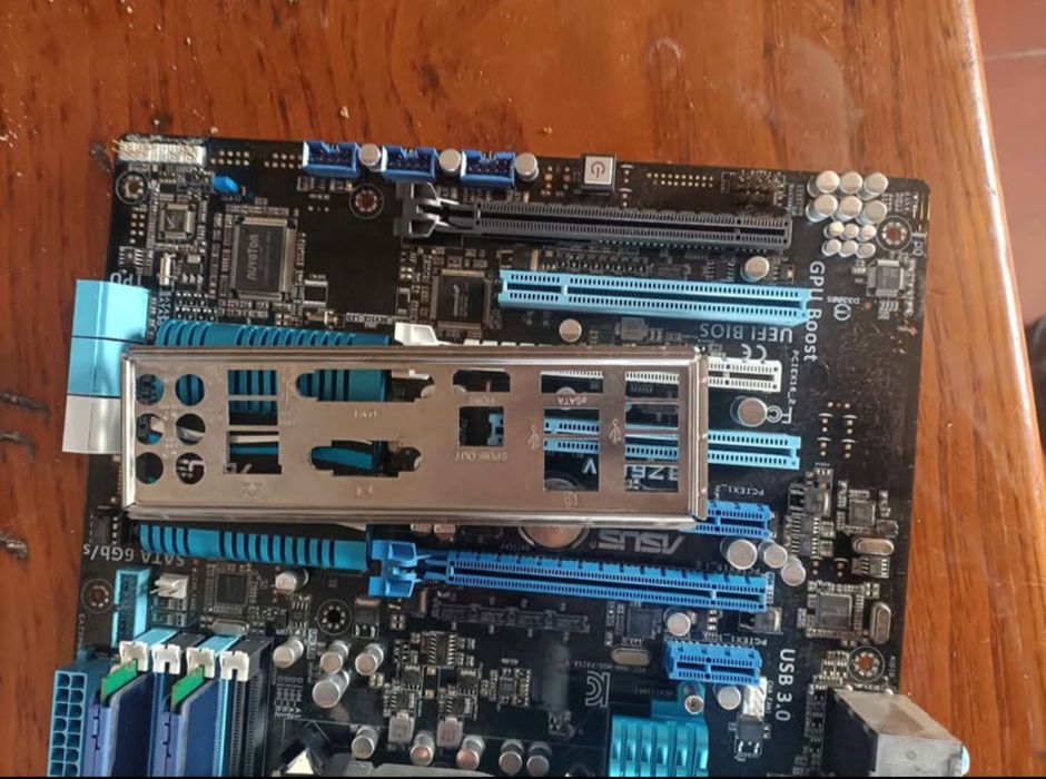 Bundle i5 2500k 8gb ram artic cooler deep pro7