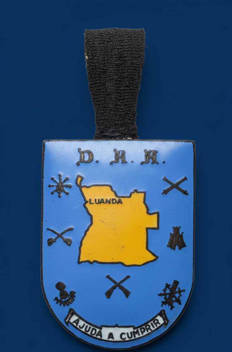Crachá militar (Angola) muito raro