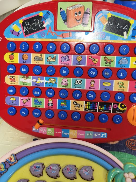 Лот. Інтерактивні планшети Чарівна абетка.