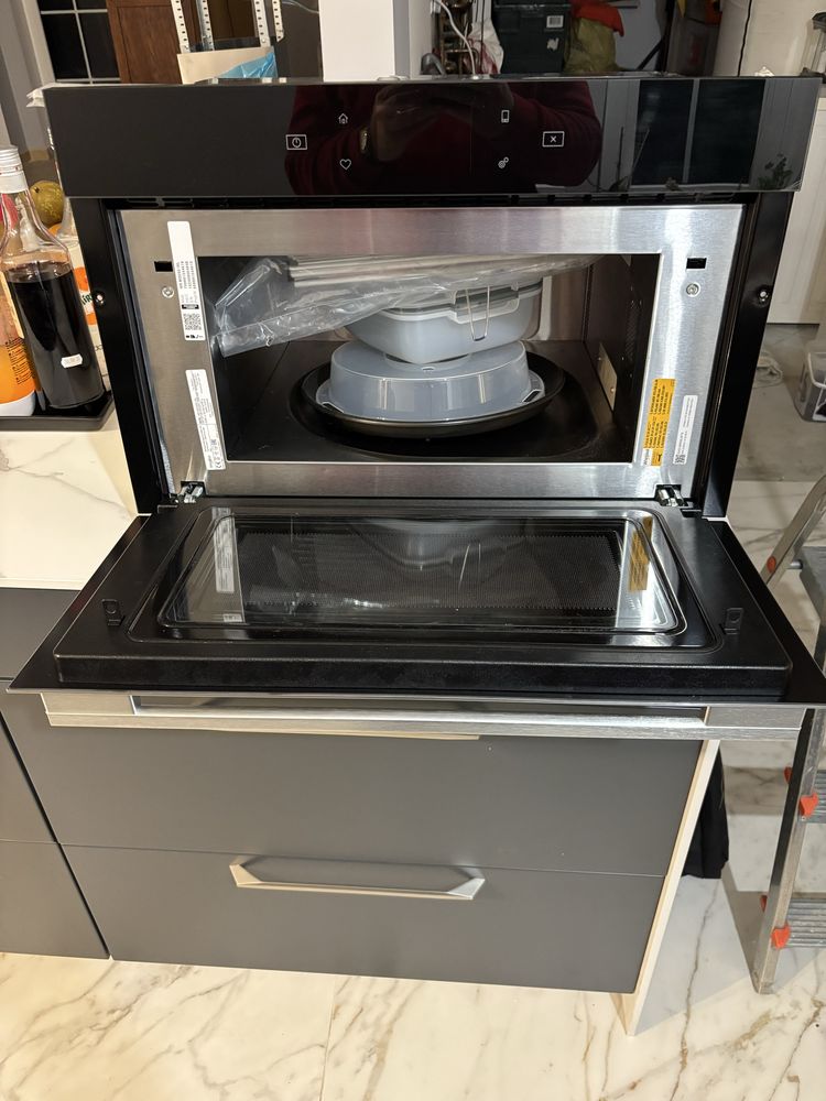 Kuchenka mikrofalowa WHIRLPOOL W9 MD260 IXL