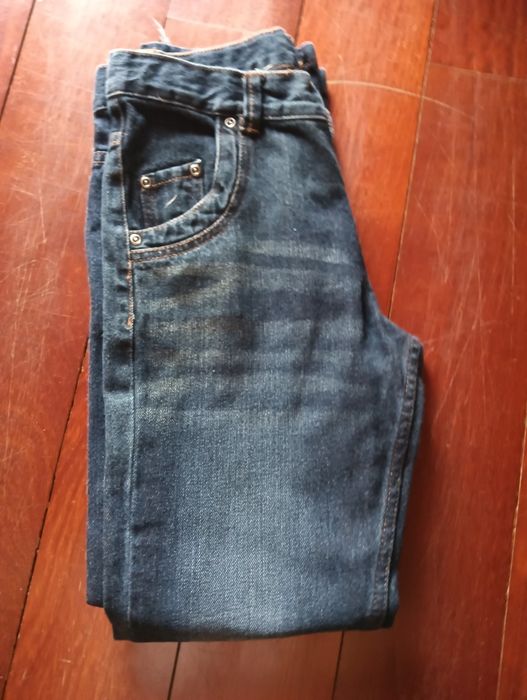 Calças ganga escuras