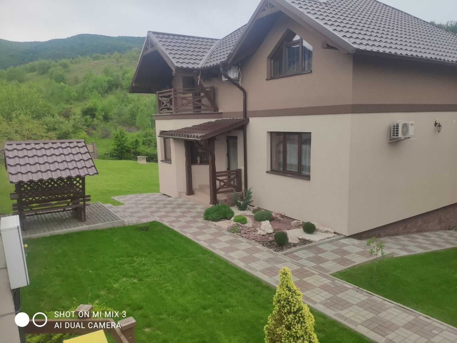 Оренда кімнат у с.Велятино.Садиба "ПАНОРАМА" - 100 метрів від басейнів