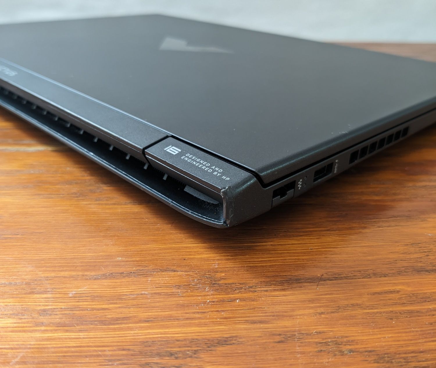 HP Victus 16 rtx4050 7840hs 16ram 1Tb