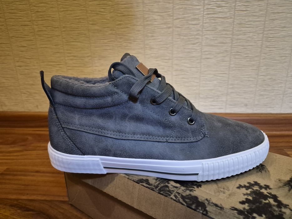 Кеди зимові, нові