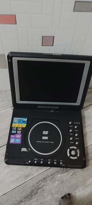 Портативный ДВД плеер Opera