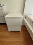 Mesa de cabeceira /cómoda Ikea Malm