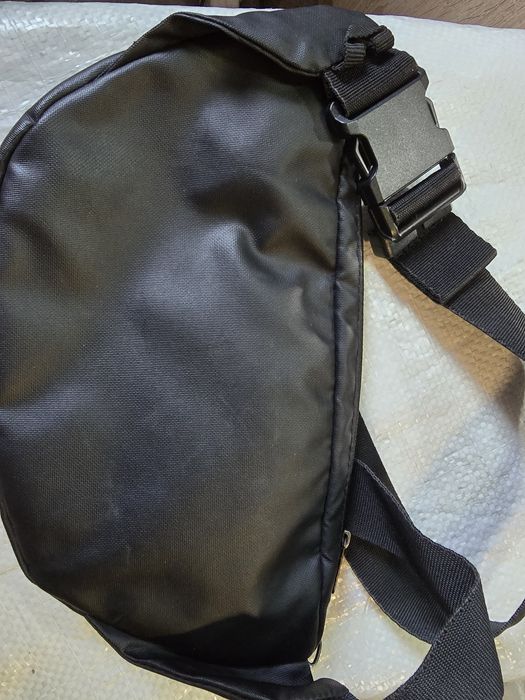 Сумка бананка на пояс тканинна Adidas IU2721 Чорна