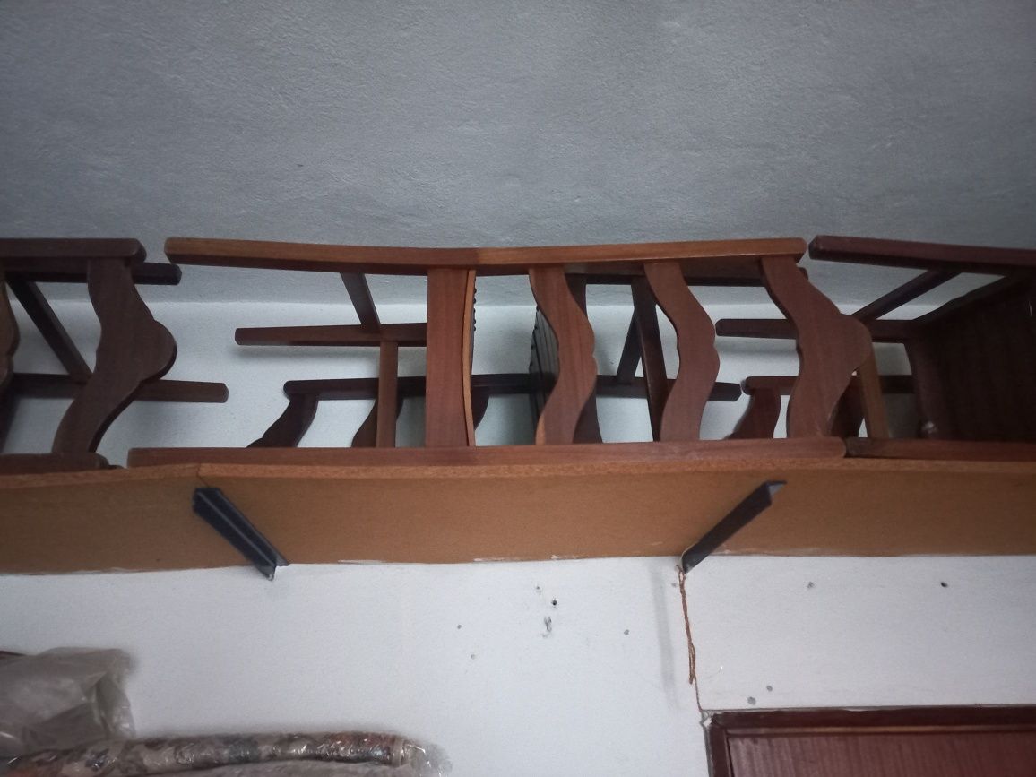 Mesa em Mármore e madeira