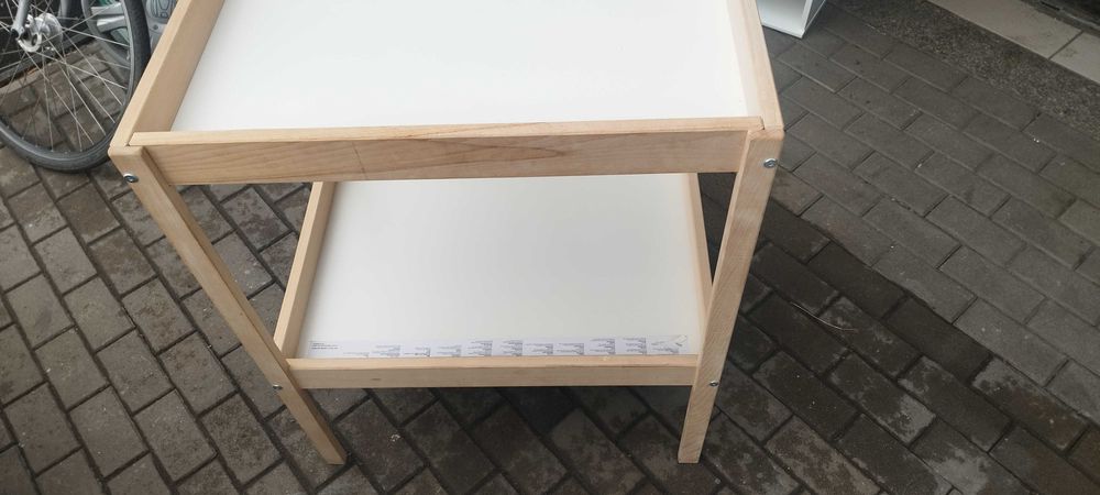 Przewijak/.stolik do przewijania niemowlaka