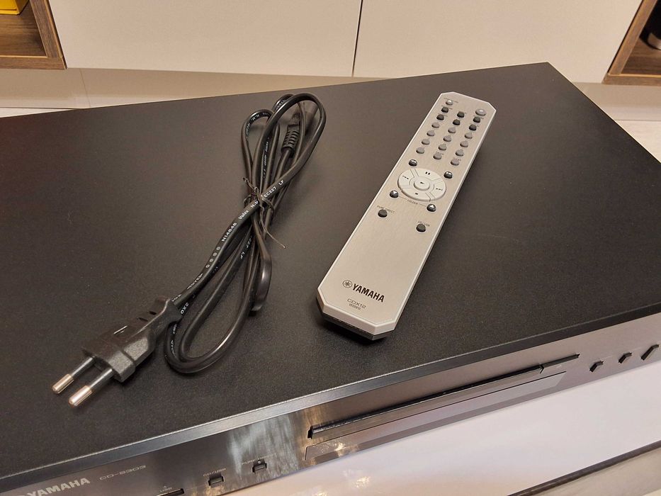 CD програвач Yamaha CD-S303