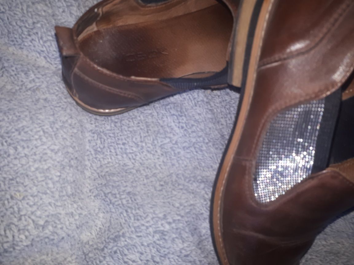 Witam mam do sprzedania buty damskie rozmiar 38 skórzane