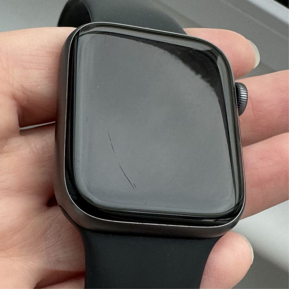 Apple Watch Series 4 44mm Space Gray