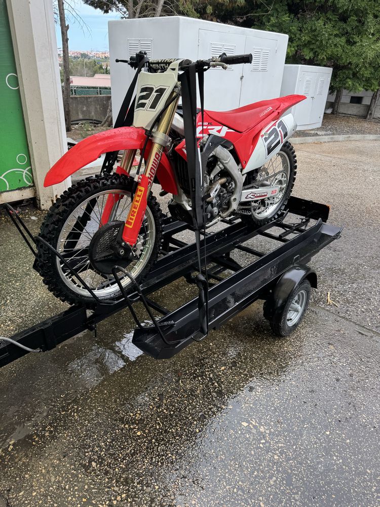CRF 250 R …………..