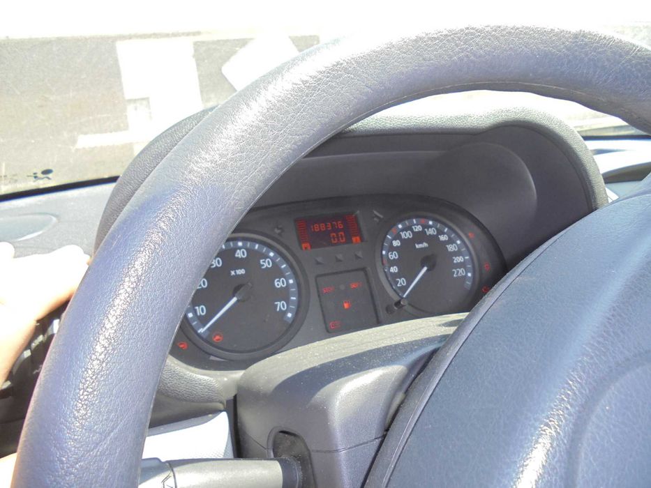 Renault Clio Campus 2012r. 1.2 benzyna 5 drzwi kolor biały na części