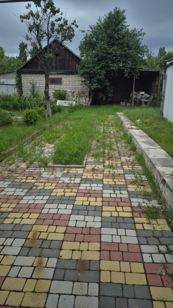 Продам окремий будинок в районі міської  лікарні  в Коростені