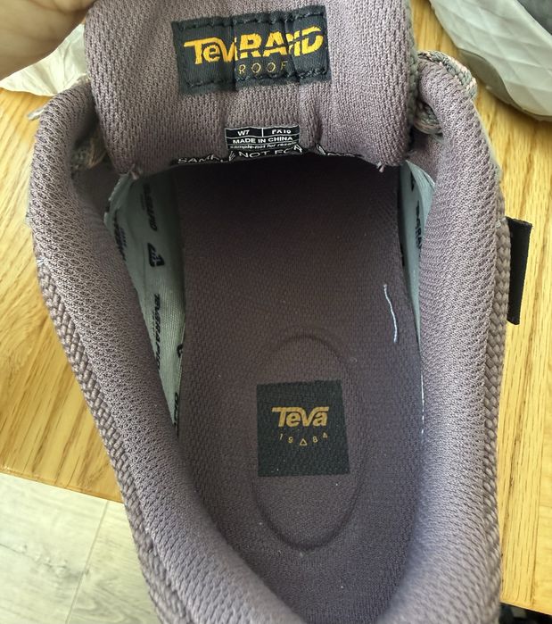 Teva Waterproof ОРИГІНАЛ 100% кросівки демісезон НЕ ПРОМОКАЮТЬ 37-24см