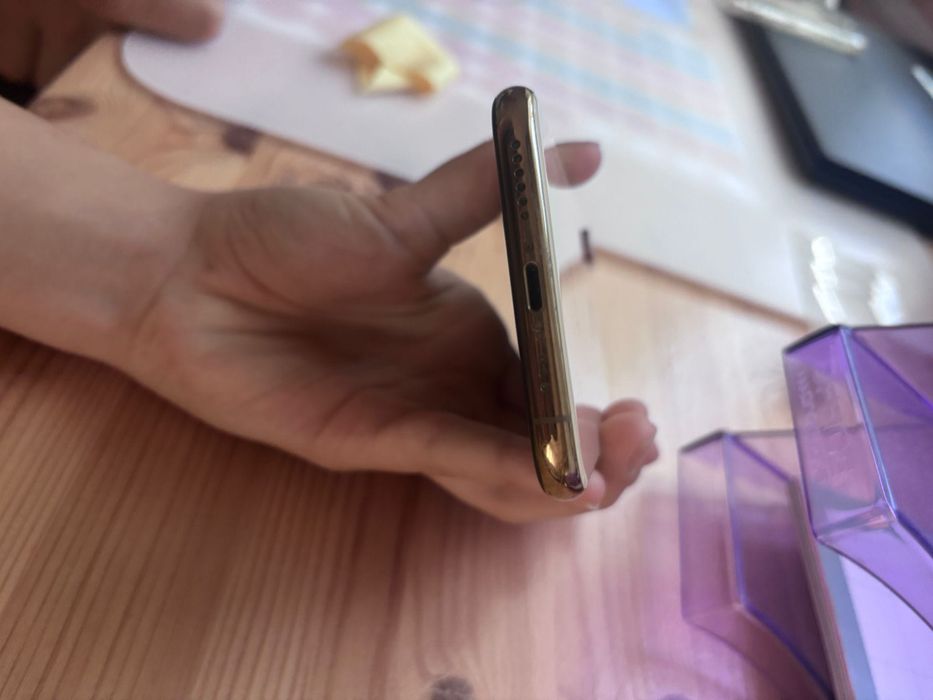 iPhone XS 64GB w stanie idealnym złoty