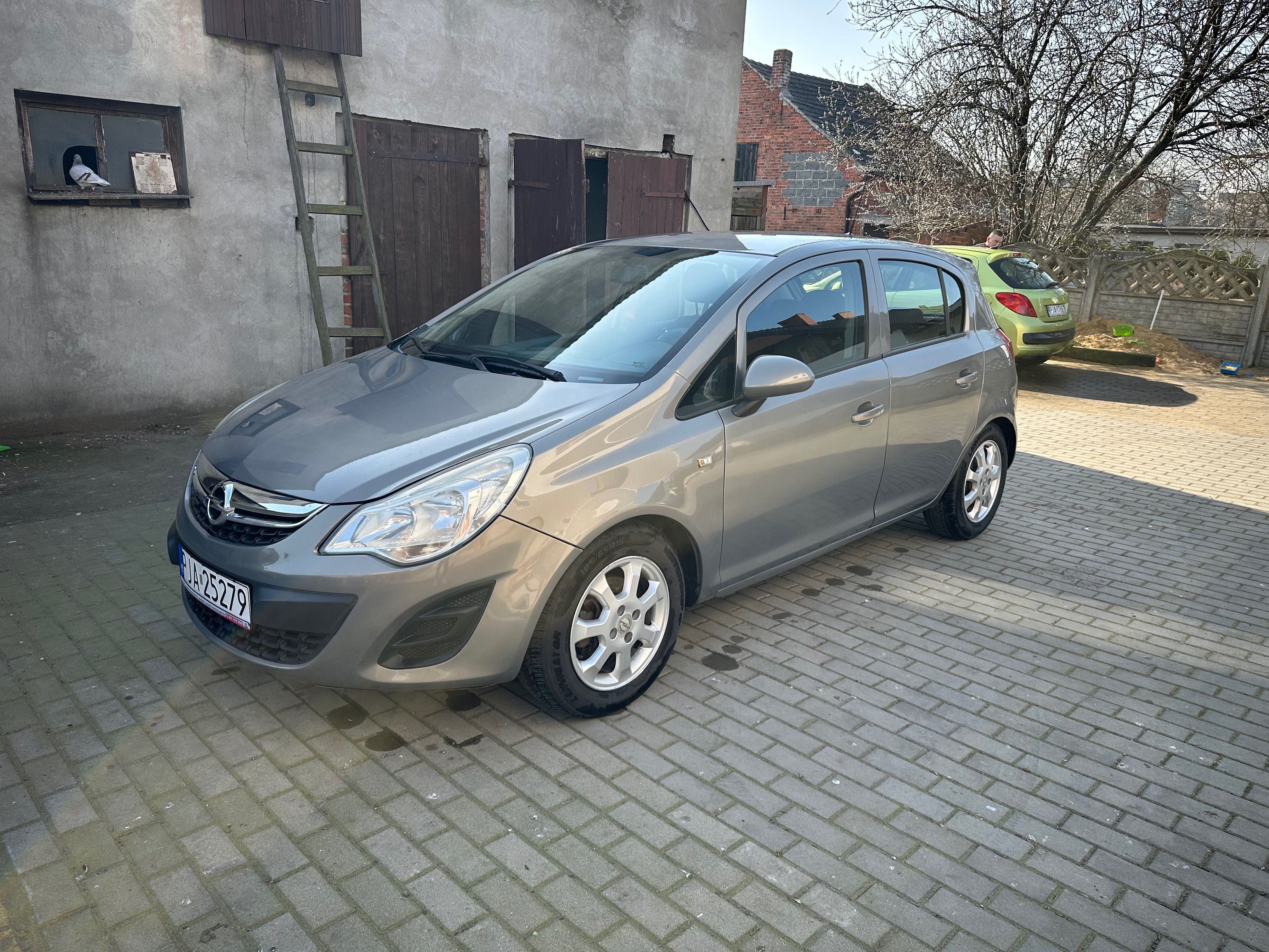 Opel Corsa D 2013r. 1.3 EcoTEC 95KM