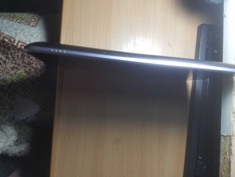 Продаю планшет NEXSUS 7 В хорошем состояние.