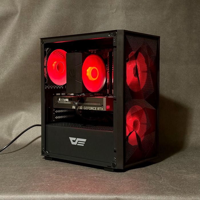 Komputer gamingowy i7-6700 / RTX 5060 / 32 GB RAM / 1 TB SSD / 700 W