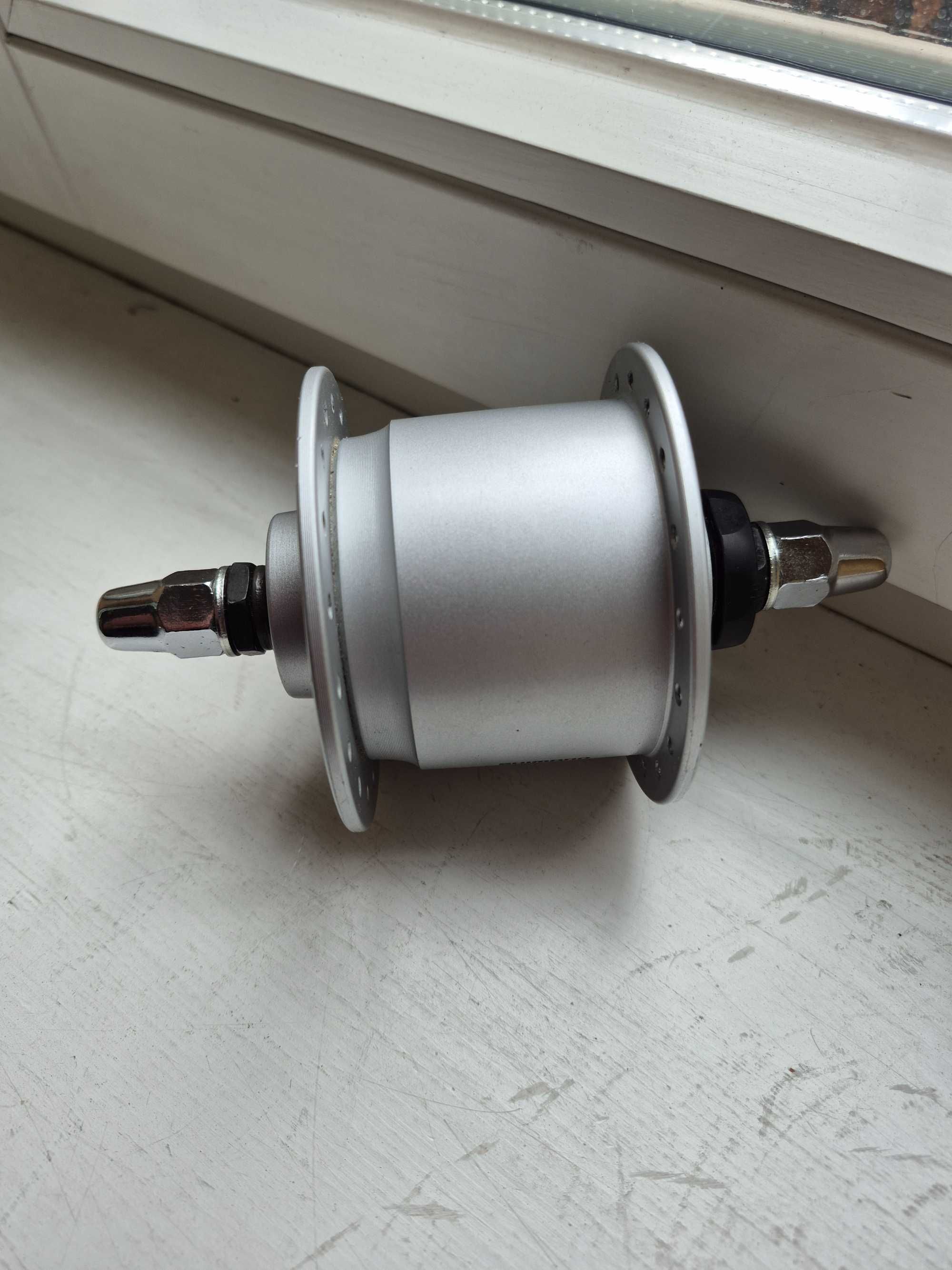 Dynamo Shimano Nexus Stan bardzo dobry