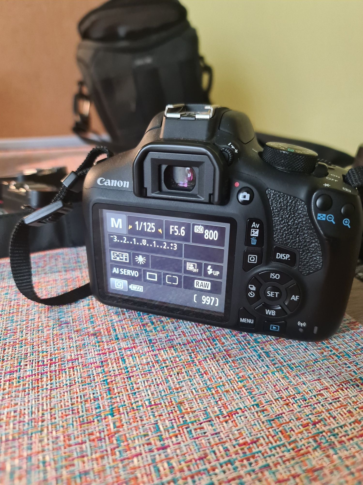 Canon 1300d  +lampa + wyzwalacze + obiektywy + torba