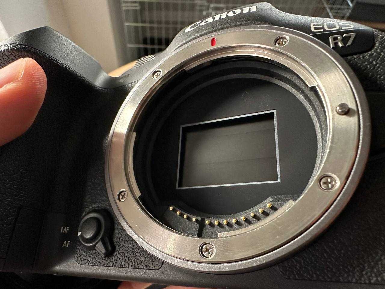 Kamera Canon R7 + Obiektyw Canon RF-S 18-150mm