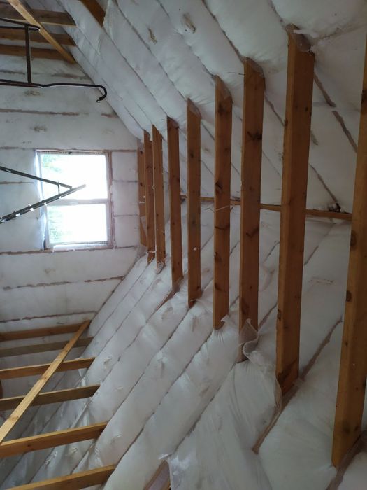 Утеплення будинків Заповнення пустот стіни потолки Піноізолом
