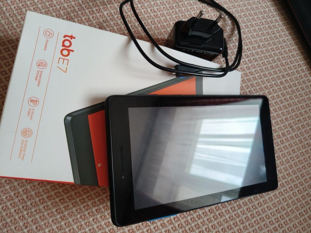 Планшет Lenovo tablet e7