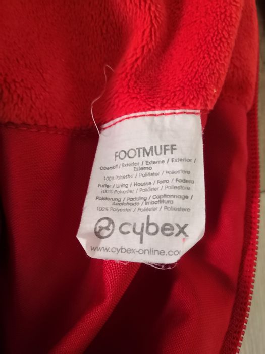 Śpiworek do wozka firmy cybex czerwony.
