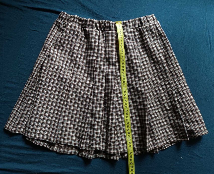 Тенісна спідниця в гарному стані