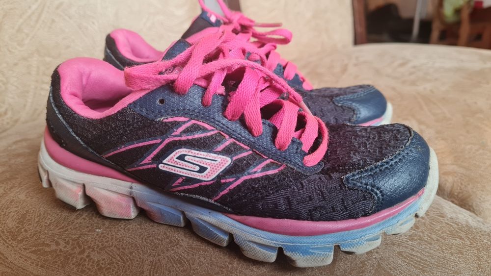 Кроссовки Skechers go run 30р.