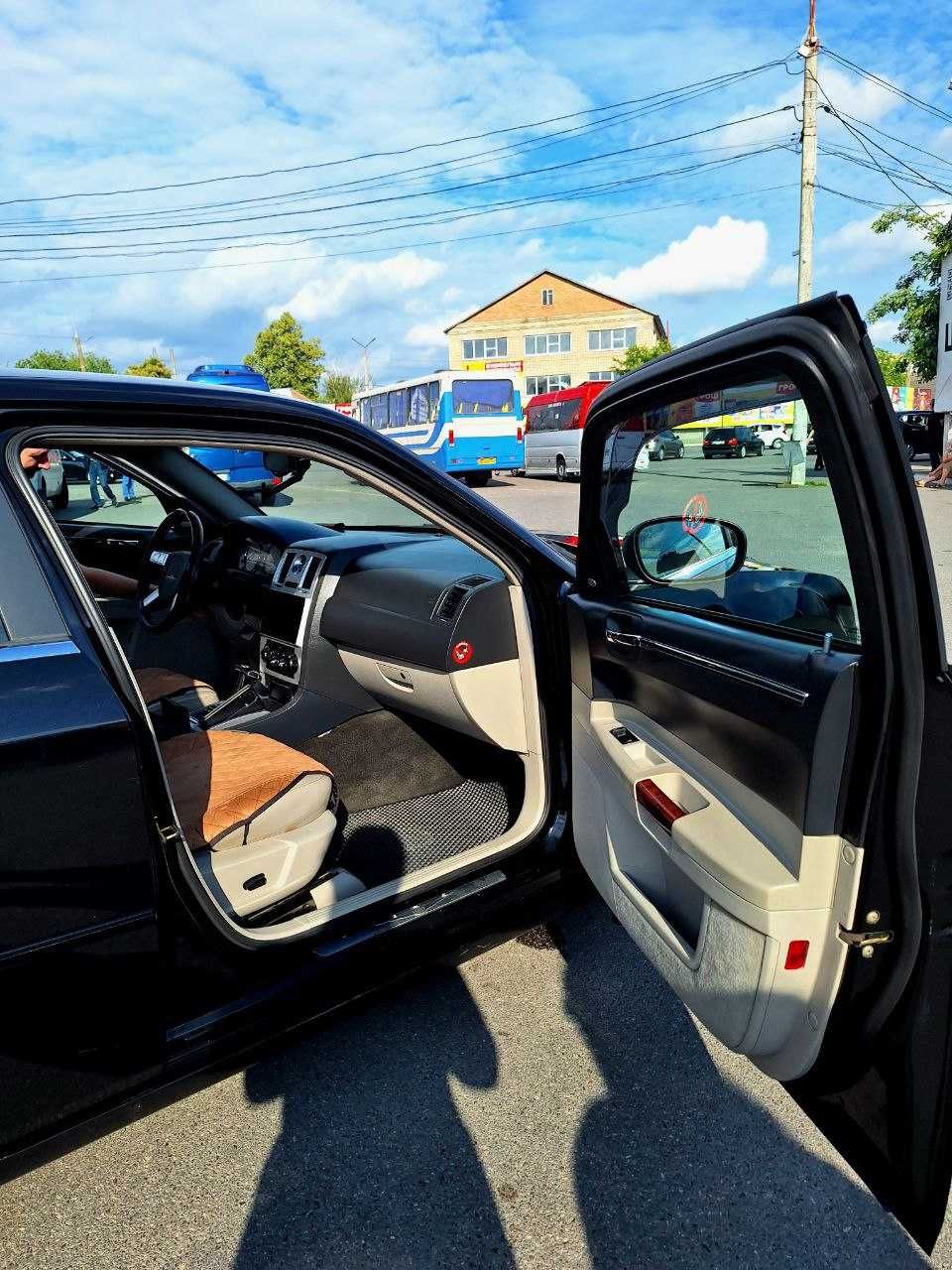 Автомобіль CHRYSLER 300C
