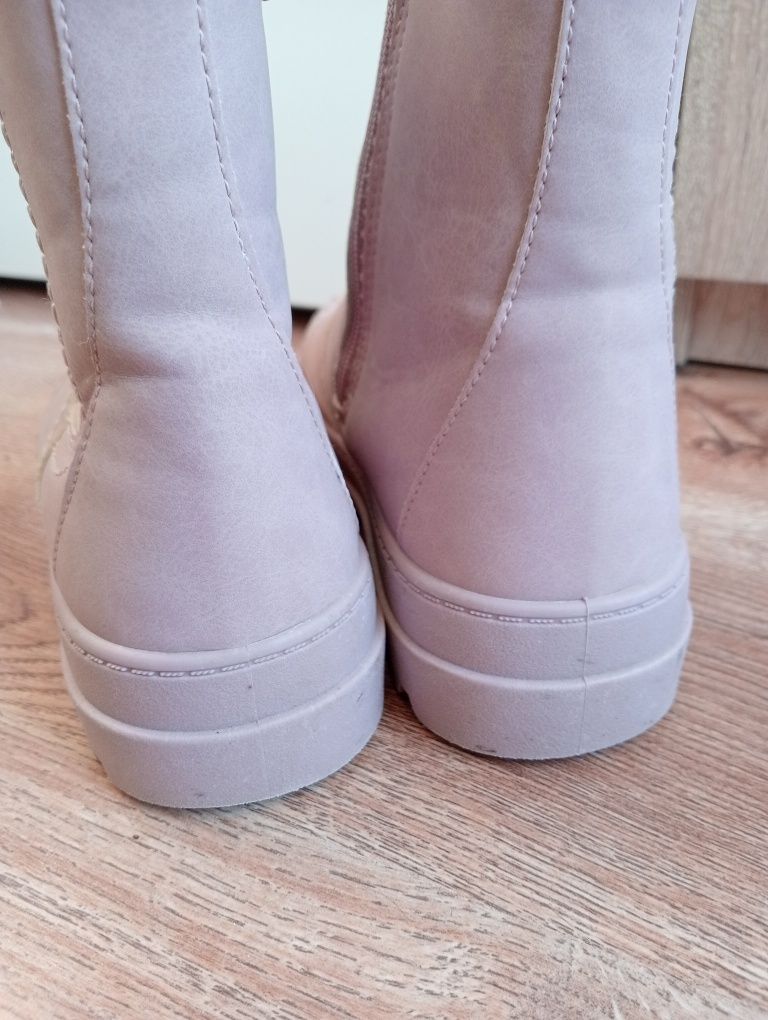 Reserved botki z elastyczna cholewką r 37