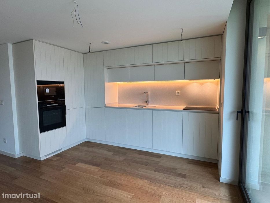 Apartamento T2 NOVO Forúm Coimbra - Heritage