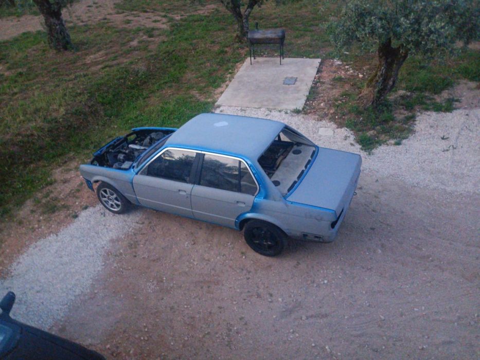 BMW e30 316  ou troco por Datsun
