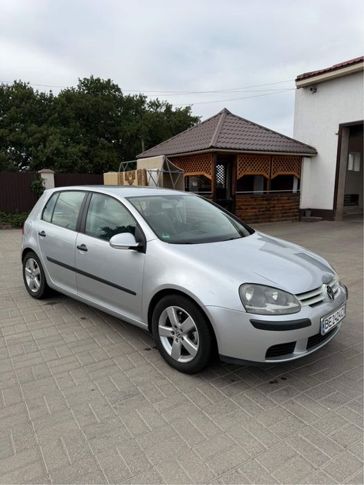 Продам машину  на автоматі , в гарному стані фольцваген 1,6 ( 2005року