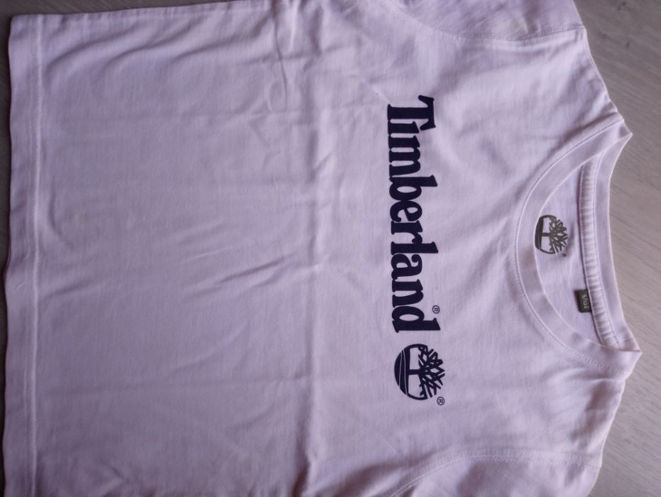 Conjunto casaco e t shirt Timberland tamanho 5 - 108cm