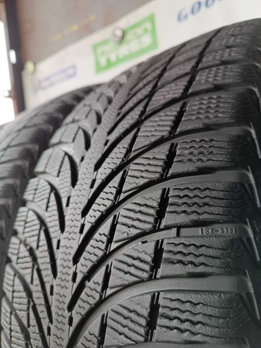 Зимові шини 235/50 R19 Michelin latitude alpin la2