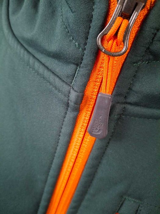 The North Face Softshell męski z kapturem podszyty futerkiem L