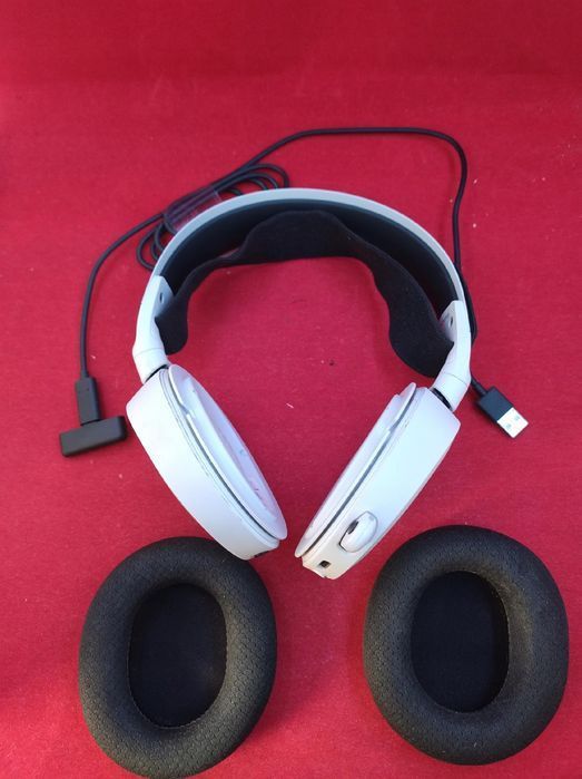 słuchawki bezprzewodowe nauszne steelseries arctis 7+ radio białe