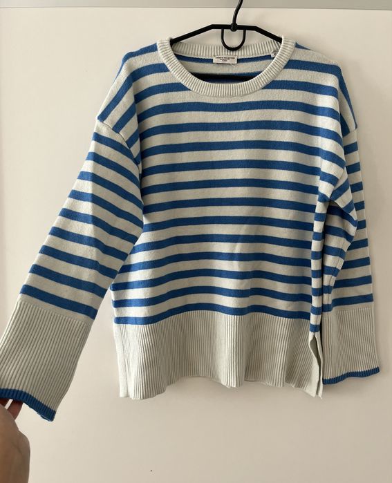 Теплий светр жіночий