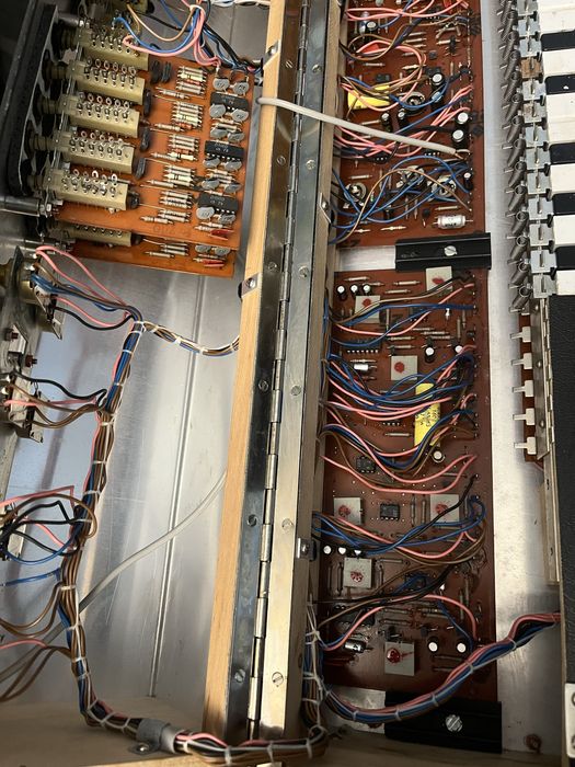 VERMONA SYNTHESIZER - аналоговий синтезатор